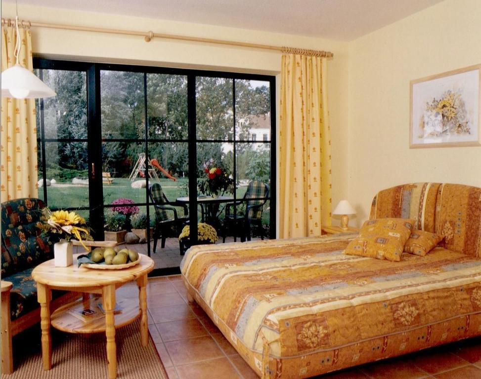 Gutspark Seeblick Kagsdorf Room photo